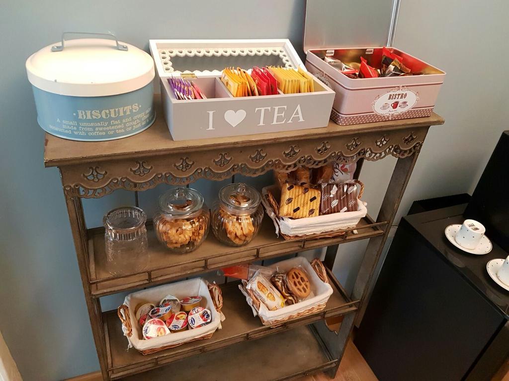 Double Room with Extra Bed,749860025:JPEG